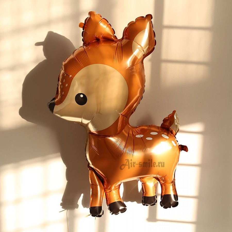 ходячий шар "оленёнок". фольгированный шар "олененок". шарик олененок бэмби воздушный. воздушный шар олень. шар фольгированный новогодний олень.